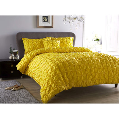 Polyester No Pattern Duvet Cover Set with Pillowcases Included