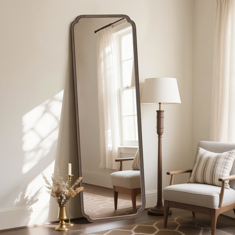 Miroir pleine grandeur, 71 po x 24 po, Noyer