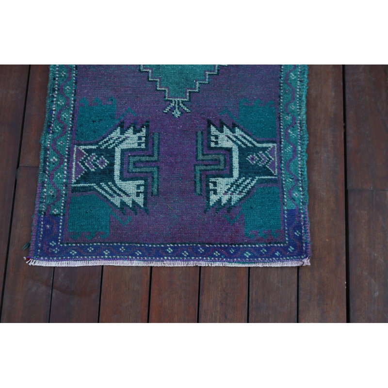 Tapis turc rétro fait à la main dans une riche palette, idéal pour le salon et la chambre à coucher