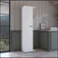 Armoire de rangement avec balai blanc