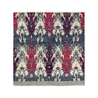 Tapis carré en laine ivoire unique de style années 2010 de 6 pi 1 po x 6 pi 2 po Erstein