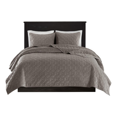 Velvet Quilt 3 Piece Set
