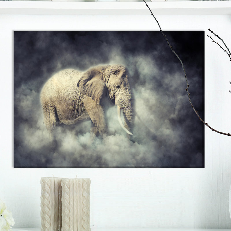 Éléphant dans un parc national du Kenya, Afrique - impression sur toile tendue, H 20 po x l 20 po x P 1 po