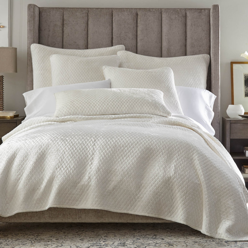 Enzo Coverlet, King Coverlet, Ivory