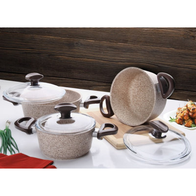 Ensemble de casseroles