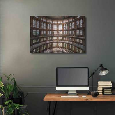 «Industrial Tower» par Roman Robroek