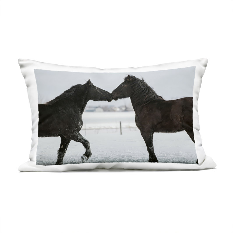 Coussin d'hiver pour l'extérieur imprimé par Amy Carroll, Paire de chevaux noirs