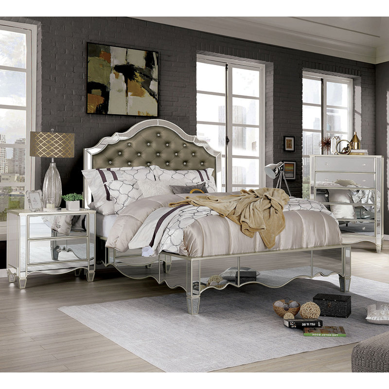 Queen Bed, Queen