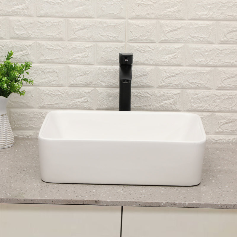 Lavabo vasque en céramique 19 po x 15 po avec robinet noir mat, vision de salle de bain