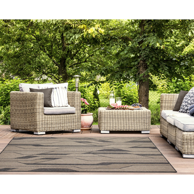 Tapis intérieur / extérieur Courtdale Courtdale, Rectangle 6 pi 6 po x 9 pi 4 po