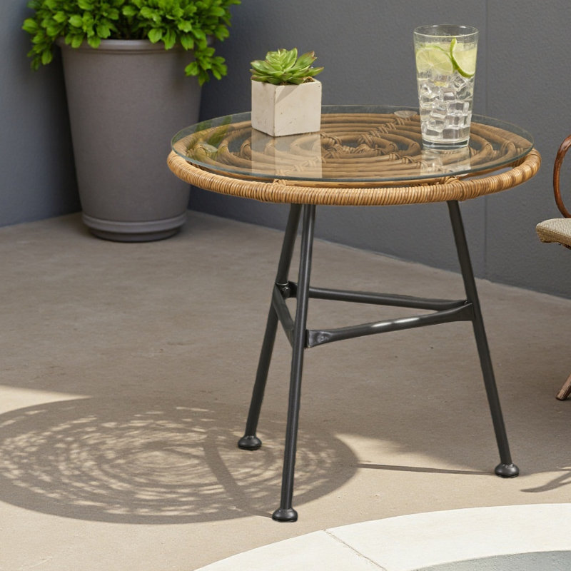 Table d'appoint en faux rotin Orlando