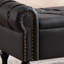Élégant banc de rangement rembourré avec accoudoirs roulés et coutures élégantes-312307706