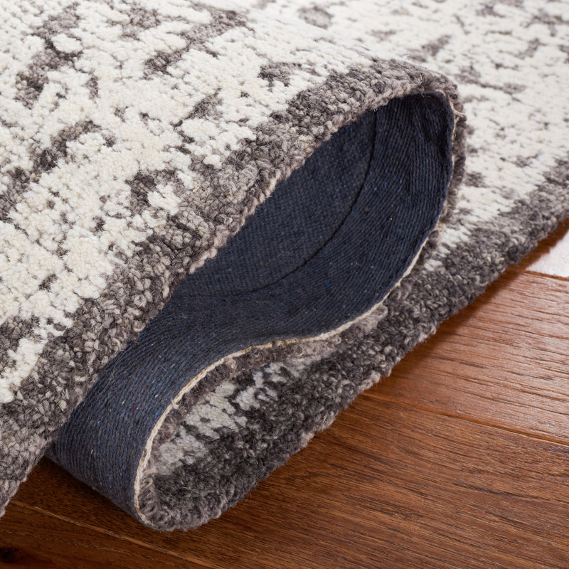 Gray and Ivory Hand-Tufted Wool Medallion Area Rug 3' x 5'
