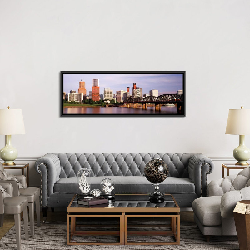 « portland, oregon », reproduction de photo sur toile, H 20 po x l 60 po x P 1,5 po, Cadre noir