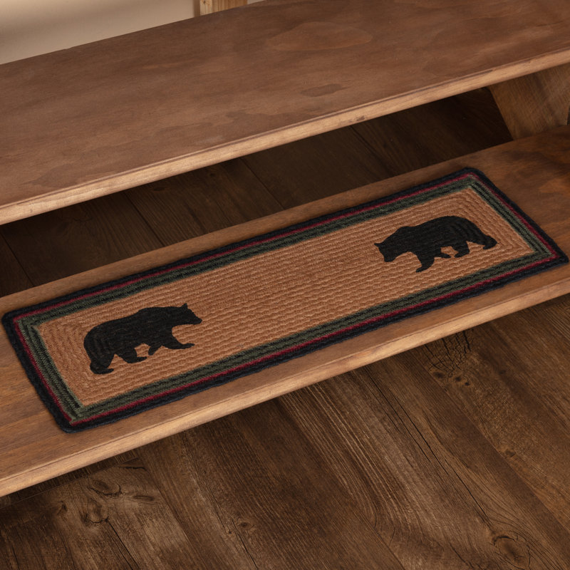 Wyatt Stenciled Bear Brown/Black Stair Tread
