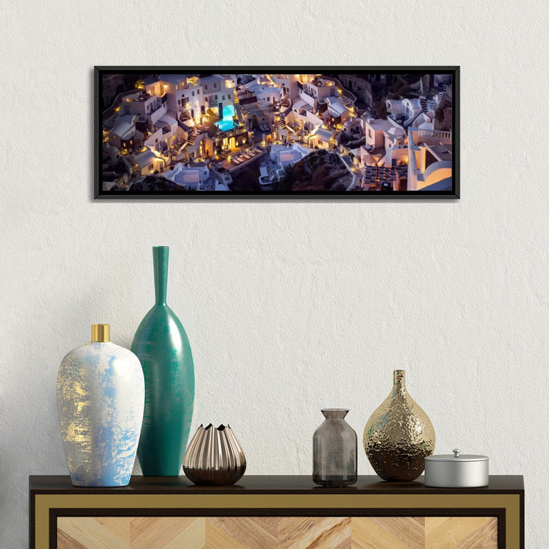 « the white labyrinthe », reproduction d’impression sur toile, H 12 po x l 36 po x P 1,5 po, Toile avec cadre noir