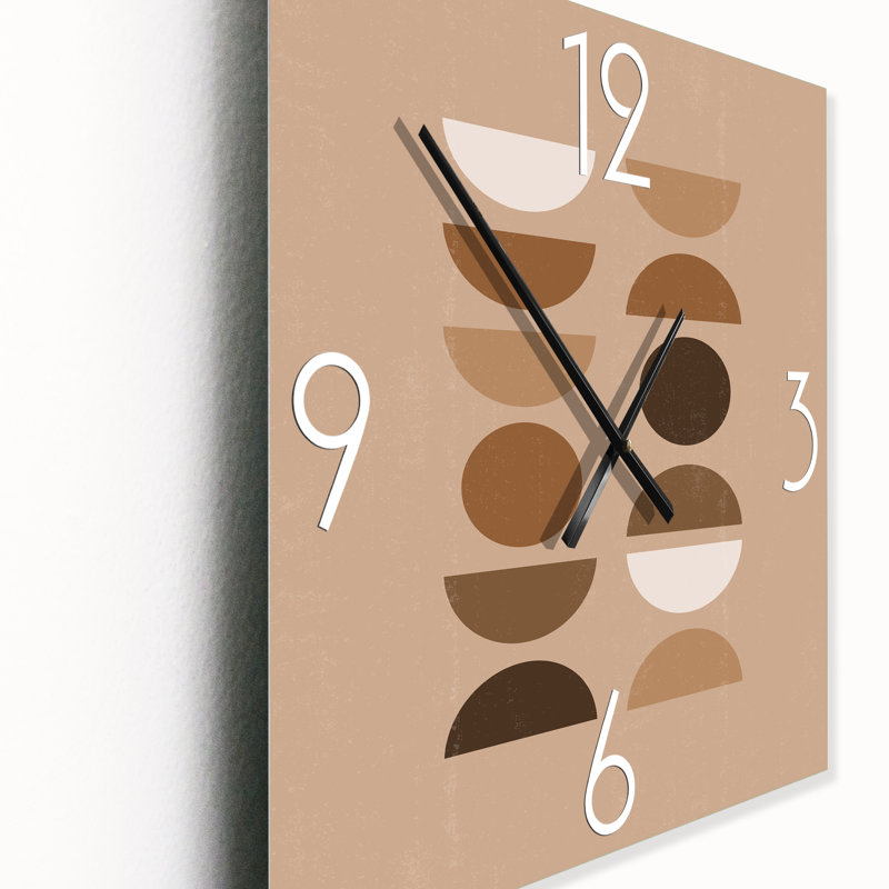 Uyen Wall Clock, Medium