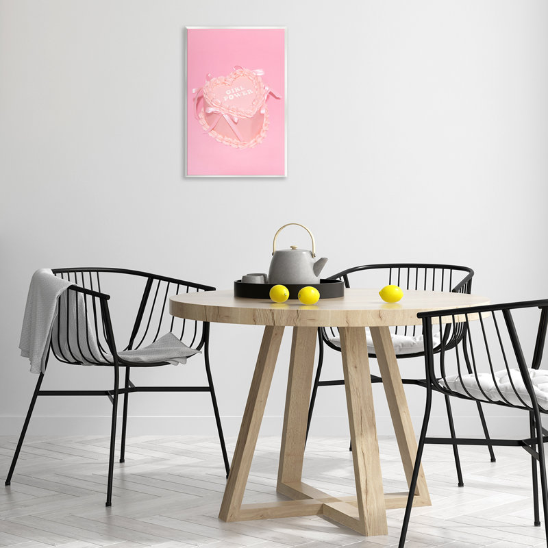 «Pink Girl Power Cake» par Lish Creative, H 19 po x l 13 po