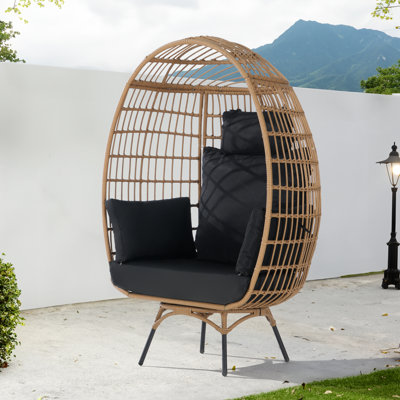 Swivel Wicker Outdoor Lounge Chair