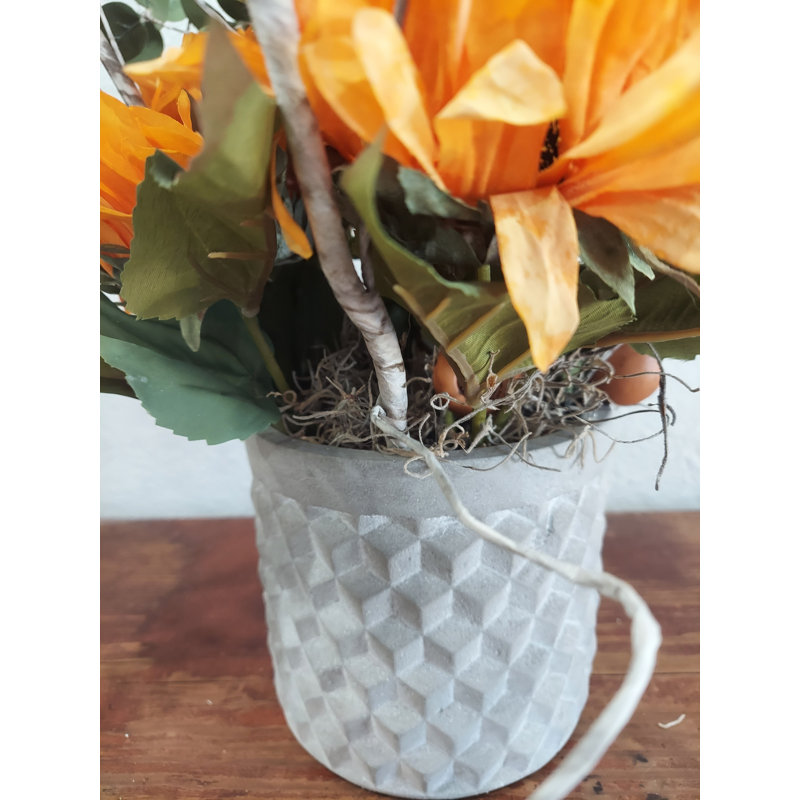 Arrangement d'automne rétro, tournesol et gousse d'eucalyptus