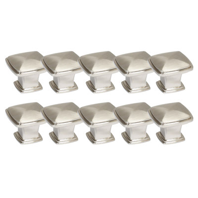 Park Avenue 1 1/4" Length Square Knob Multipack