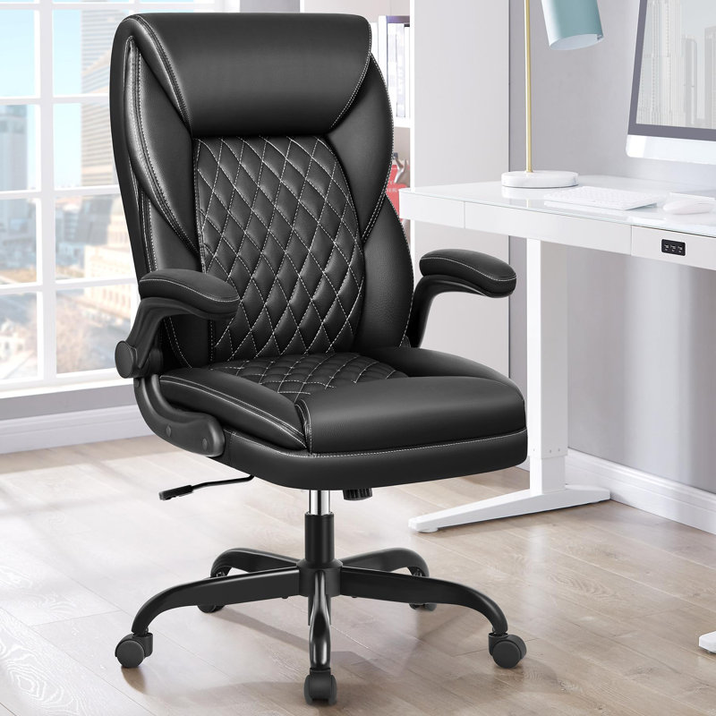 Chaise de bureau ergonomique en cuir Marama avec accoudoirs rabattables, Noir, noir, noir, noir