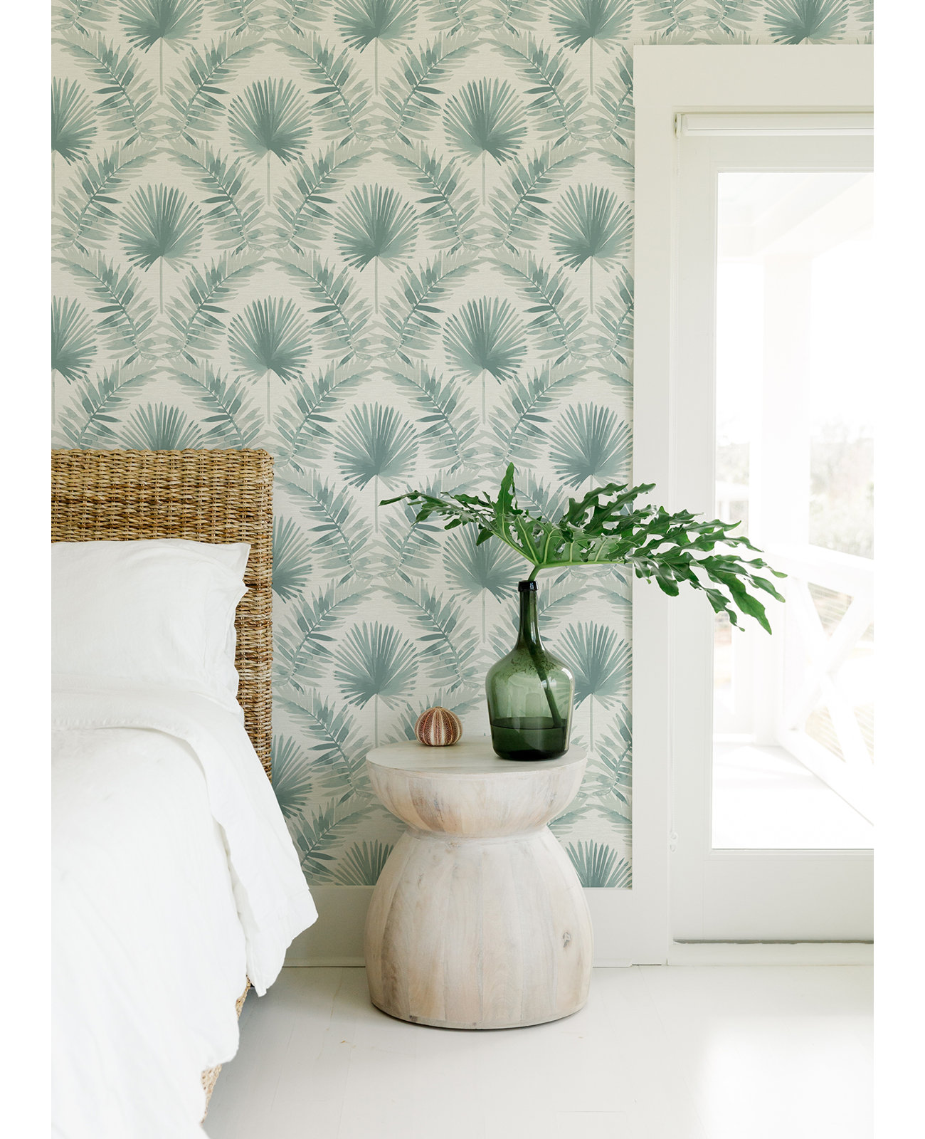Dorinda Botanical Wallpaper, Light Blue