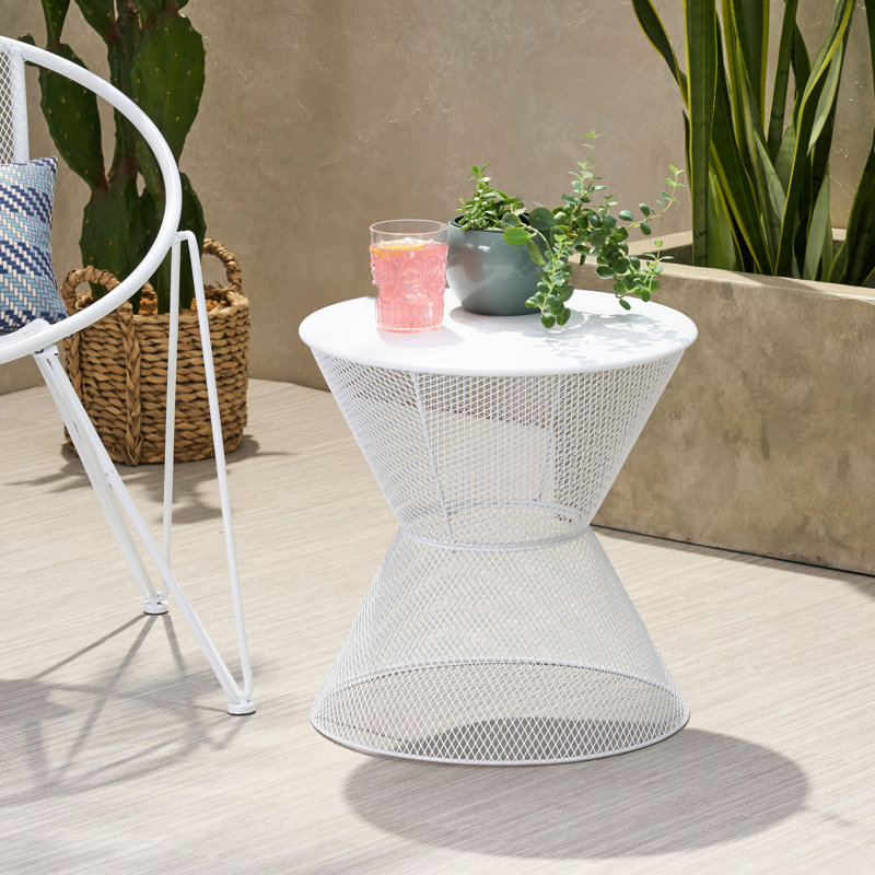 Table d'appoint - Fer blanc mat, maille Breezy pour atmosphère domestique, 17,42 po Profondeur x largeur 18,13 po