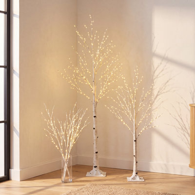 32" Lighted Tree Decor