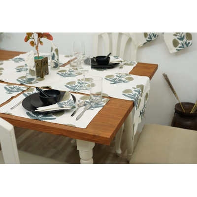 Chemin de table Red Barrel Studio® 16X106, Accessoire de salle à manger élégant, gris, gris