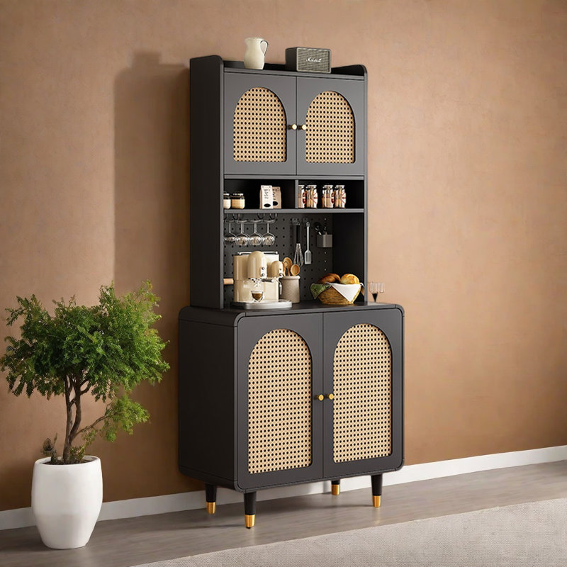 Delanda, Black