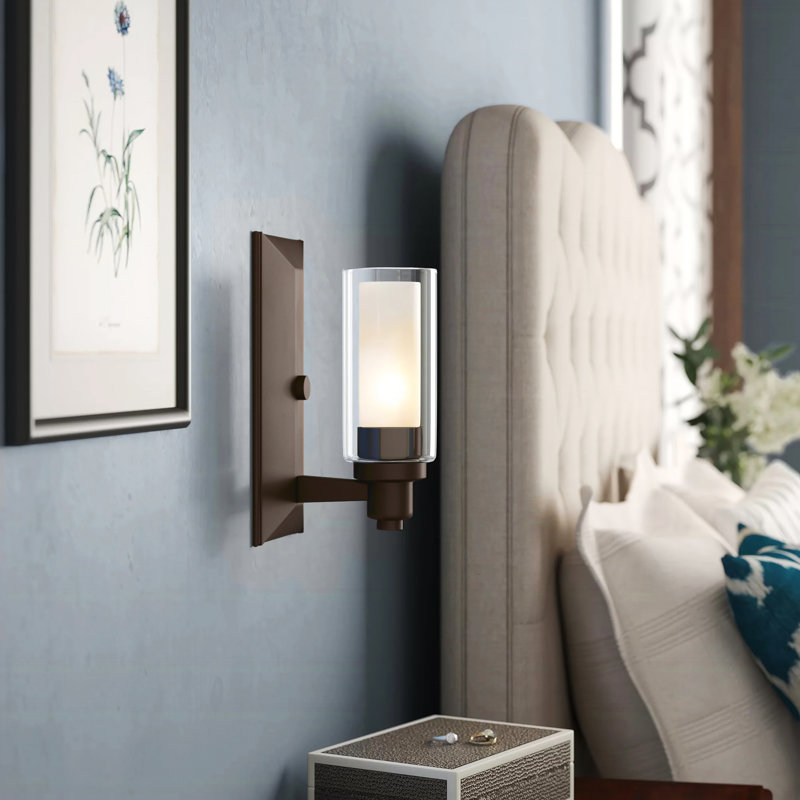 Edgware Armed Sconce, Olde Bronze