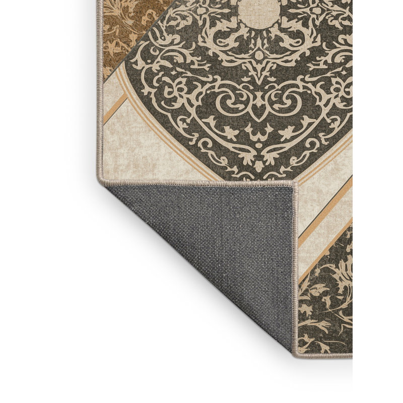 Tapis oriental doux et moelleux à motif bouclier Dunleavy, 8x12