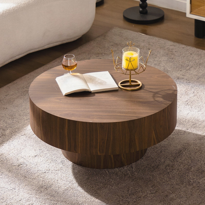 Table basse ronde en bois pour le salon