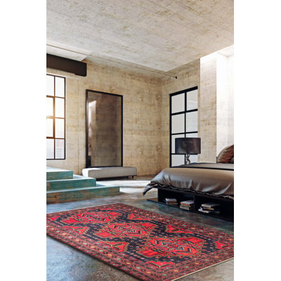 Tapis bleu foncé Teimani 4 pi 0 po x 6 pi 10 po