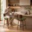 Tabouret de bar pivotant rembourré Hesson, hauteur du siège 29,5 po, structure en bois (ensemble de 2)-835608389-835608390