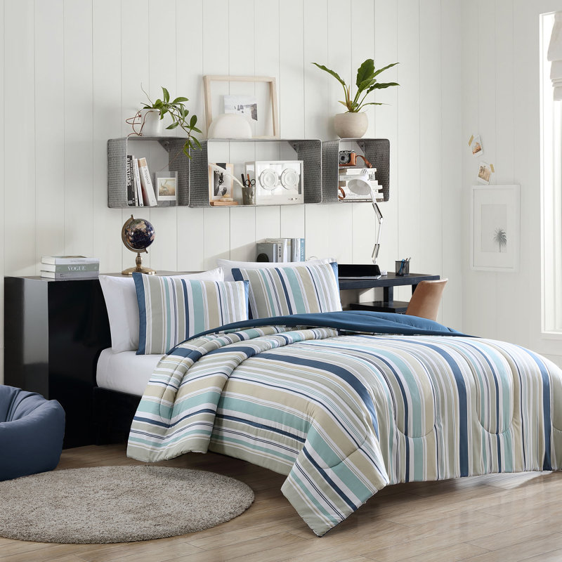 True Classics Comforter, Striped, King