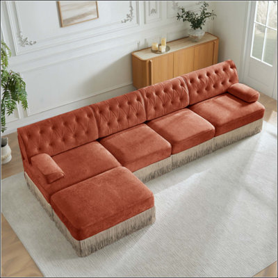 Tissu en velours en forme de L adapté aux animaux de compagnie, canapé de style Chesterfield, jupe à pampille, accoudoirs carrés légèrement incurvés, combinaison libre, conception ergonomique, pour les salons