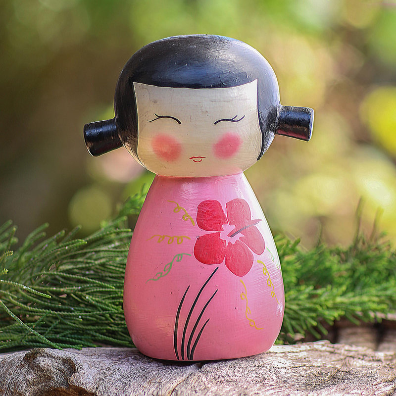 Statuette Trinx Shy Lady
