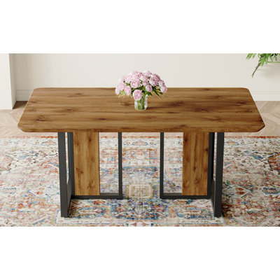 Table de salle à manger moderne et minimaliste moderne Le bureau d'ordinateur. Les tables de salle à manger sont utilisées dans la salle à manger, dans le salon 67 * 36 * 30, autocollant de panneau de densité, pulvérisation de tuyaux en fer,