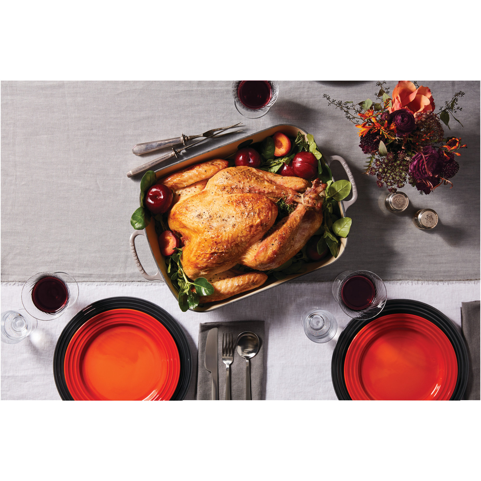 Le Creuset Signature Enameled Cast Iron Roaster, Oyster, 5.25 qt.
