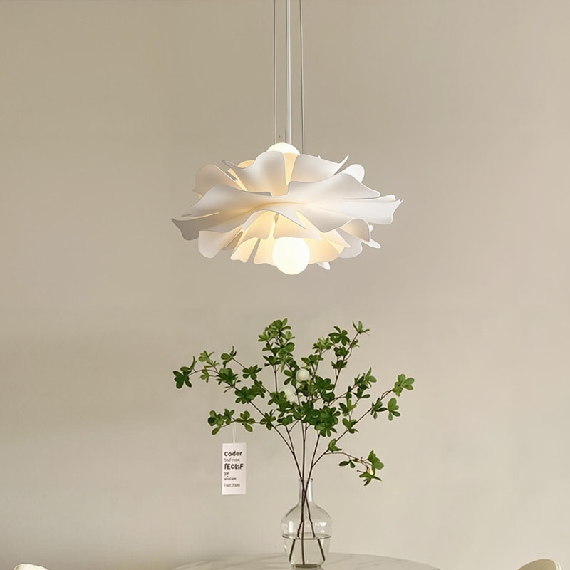 Luminaire suspendu 1 lumière fleur blanche, H 7,87 po x l 15,74 po x P 15,74 po 