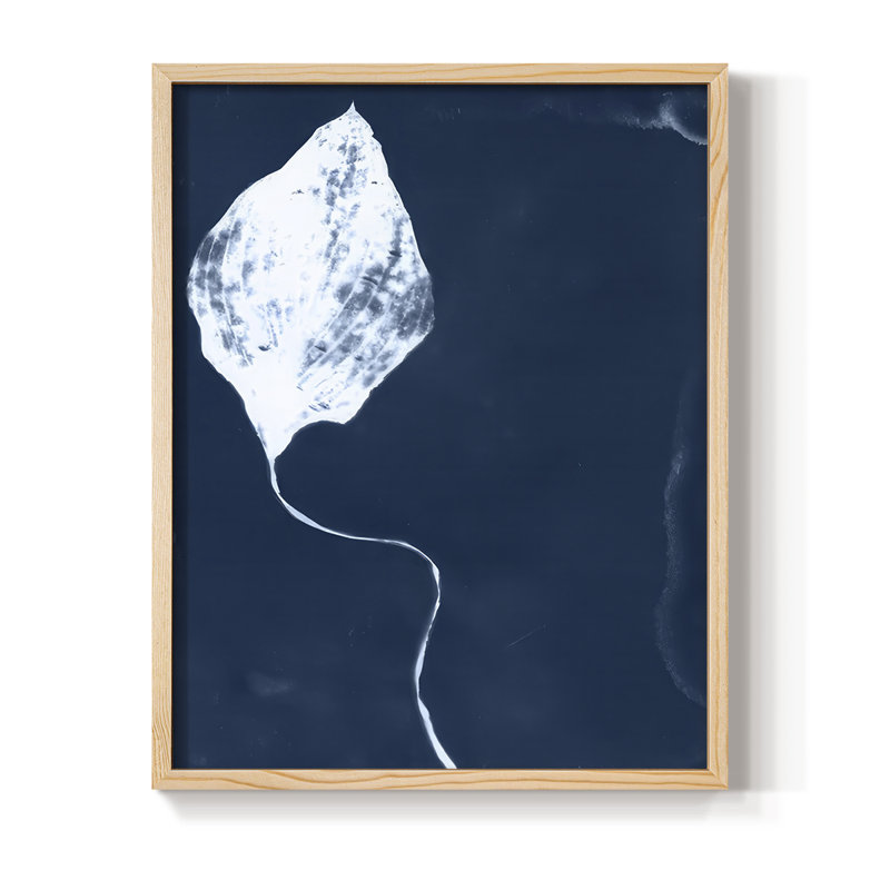 Reproduction encadrée de feuille cyanorphe I - bois massif, H 11 po x l 9 po, Naturel
