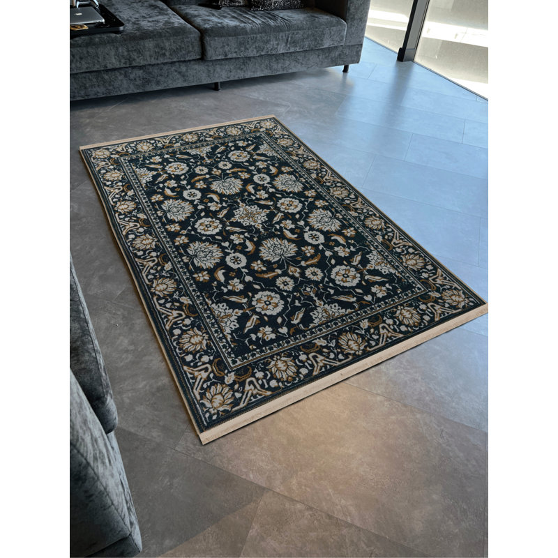 Tapis décoratif multicolore à motif floral frangé et à motif floral traditionnel, Rectangle 5 pi 2 po x 7 pi 7 po
