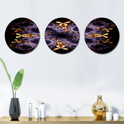 Abstract Wall Decor on Metal