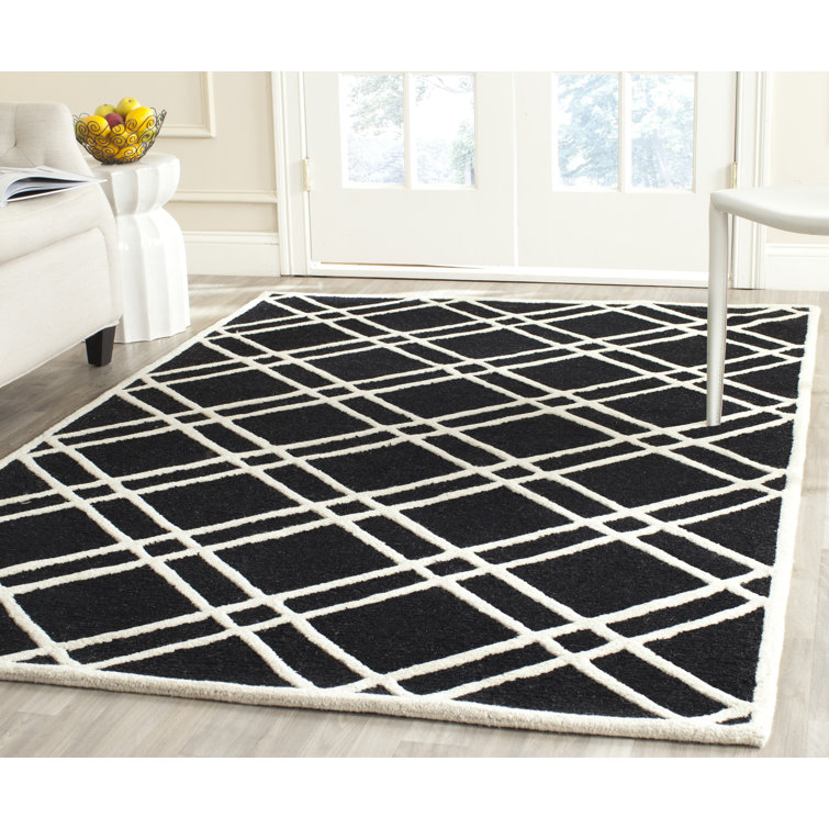 Deedgra Hand Tufted Wool Geometric Rug