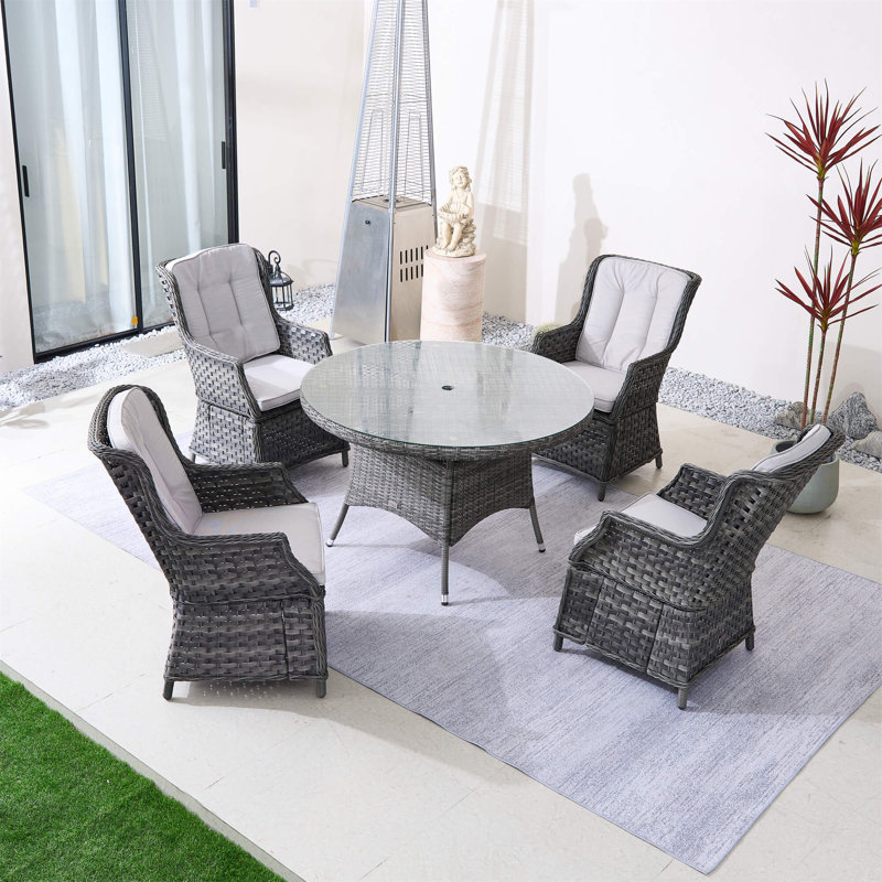Ensemble repas d'extérieur 5 pièces avec table ronde en osier et coussins gris Abrihome