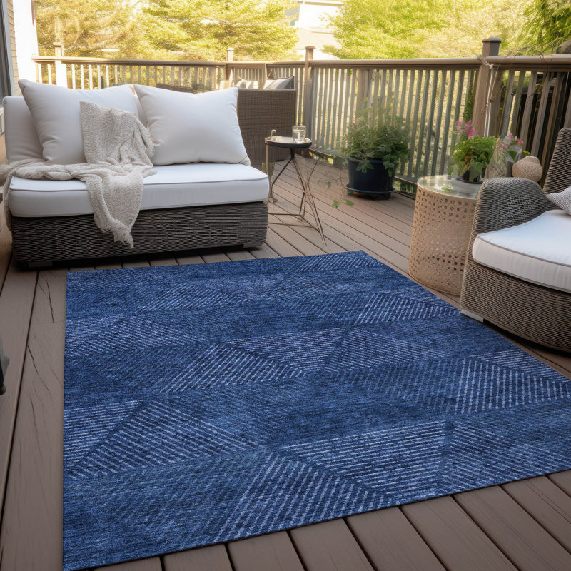 Tapis bleu marine intérieur / extérieur en polyester tissé à la machine Lummus, Rectangle 8 pi x 10 pi