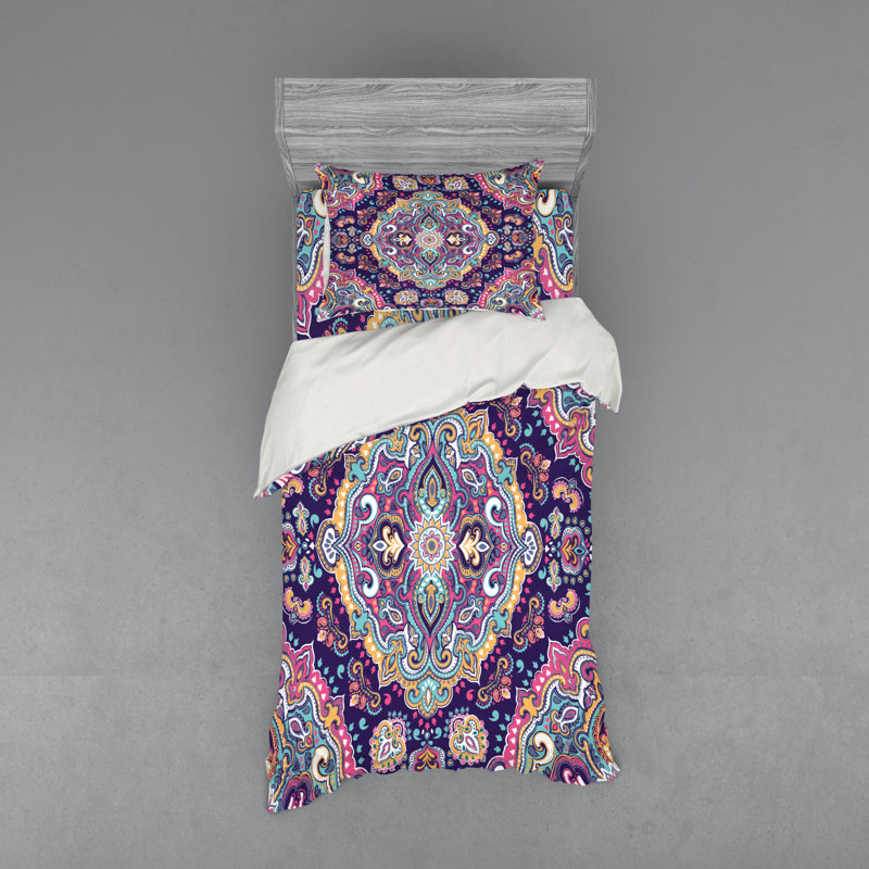 Traditional Polyester Floral Duvet Cover, Twin Duvet Cover + 2 Additional Pieces