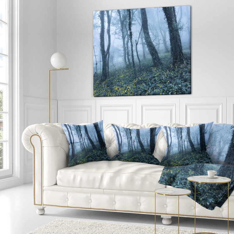 Coussin Schafer Landscape Trees in Foggy Spring Forest, 18 po x 18 po, Coussin décoratif